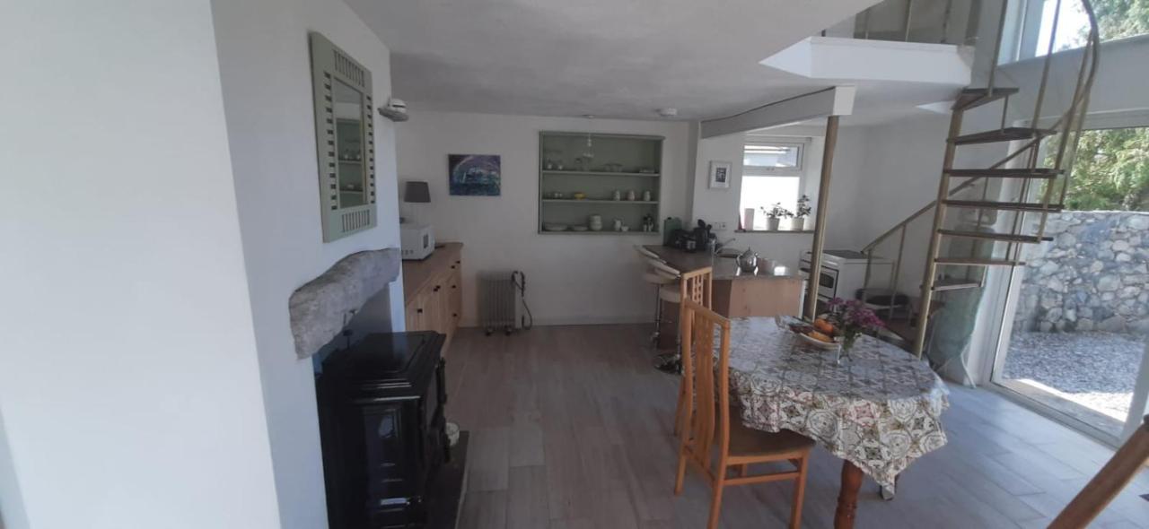The Burren Barn Villa Tubber Luaran gambar
